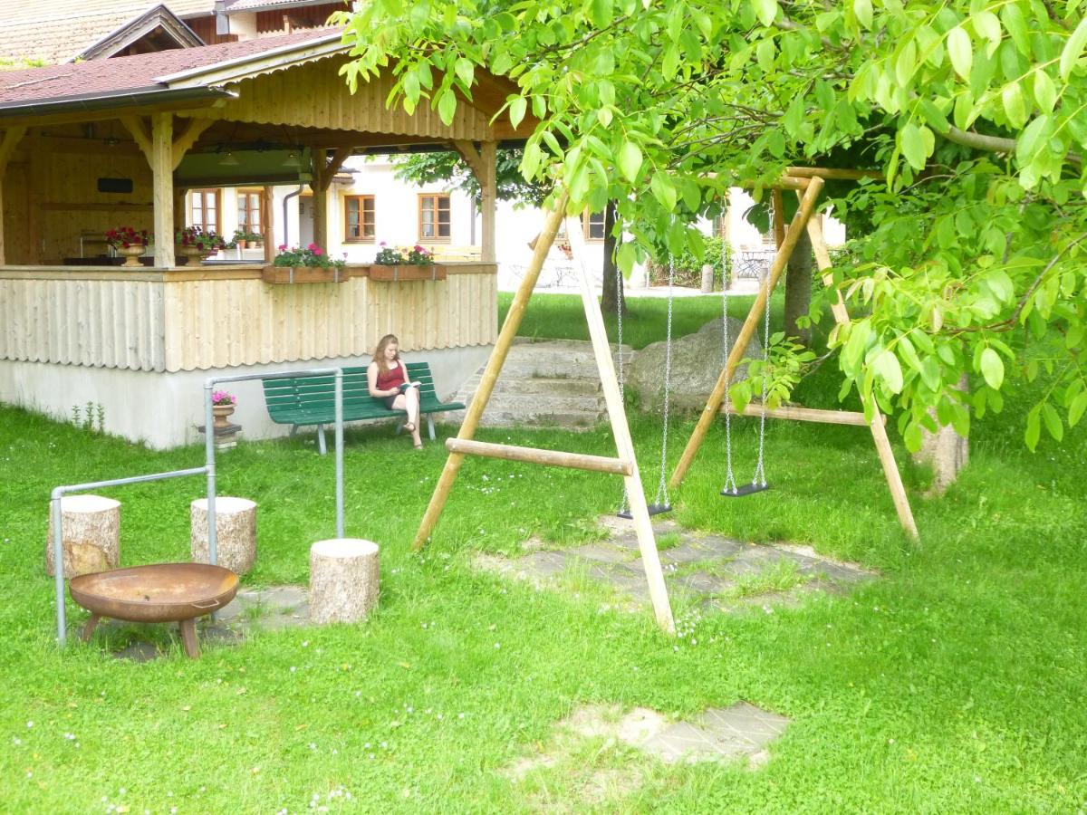 ลันด์กาสท์โฮฟ แบร์ค Bed & Breakfast Eurasburg ภายนอก รูปภาพ